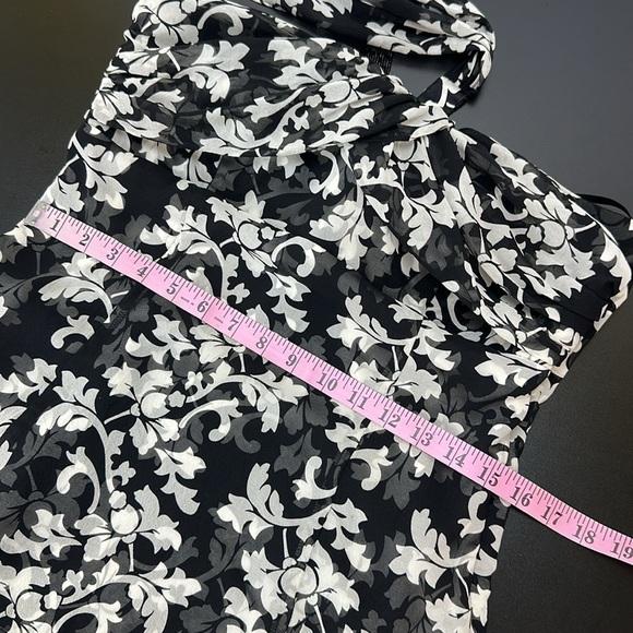 White House Black Market 100% Silk Floral Print Halter Top Beaded Detail 12 - Picture 11 of 13